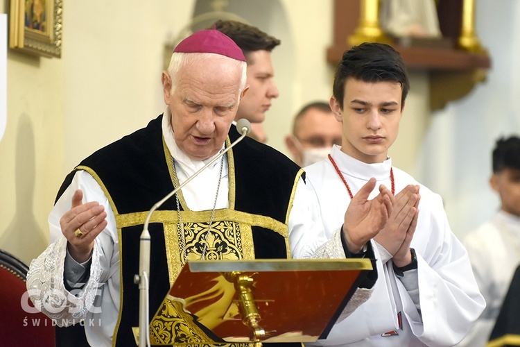 Wałbrzych. Pogrzeb s. Sylwii, zakrystianki parafii pw. św. Jerzego i MB Różańcowej