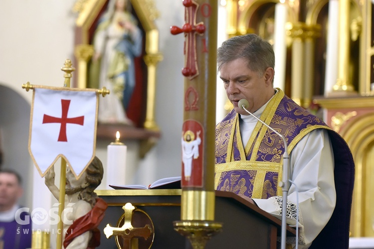 Wałbrzych. Pogrzeb s. Sylwii, zakrystianki parafii pw. św. Jerzego i MB Różańcowej