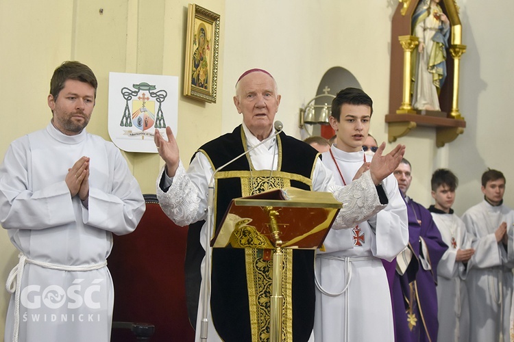 Wałbrzych. Pogrzeb s. Sylwii, zakrystianki parafii pw. św. Jerzego i MB Różańcowej