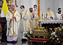 Była to pierwsza Eucharystia sprawowana przez metropolitę gdańskiego w bazylice Mariackiej.