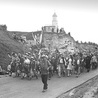 10.08.1982 r. Pielgrzymi po raz pierwszy na Górce Przeprośnej.