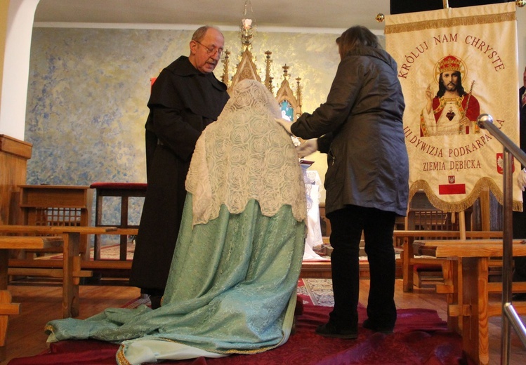 Lipiny. Peregrynacja szaty Matki Bożej Pomyślności z Quito