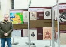 Bartosz Staręgowski, autor wystawy, zachęca do jej poznania.