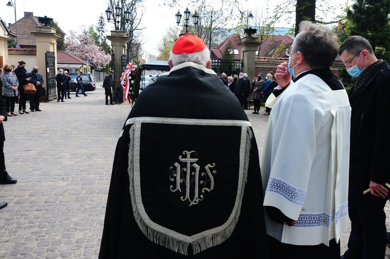 Uroczystości pogrzebowe prof. Mirosława Handkego (1946-2021)