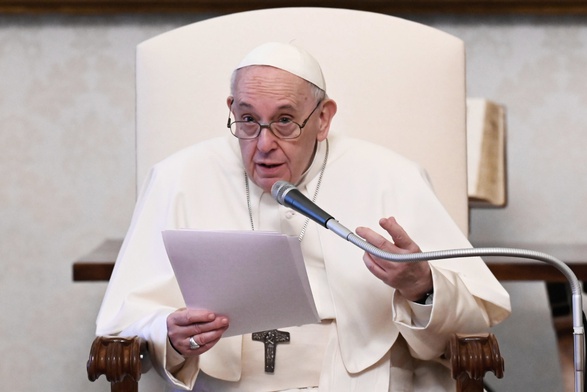 Papież przestrzegł przed "złym dystansem" podczas pandemii