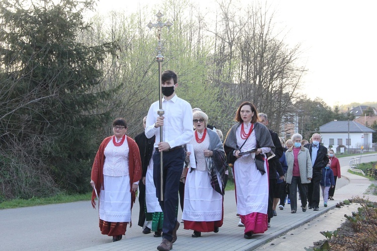 Łękawka. Poświęcenie kapliczki Matki Bożej Królowej Pokoju