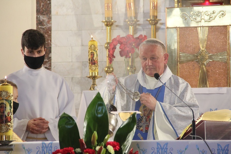 Łękawka. Poświęcenie kapliczki Matki Bożej Królowej Pokoju