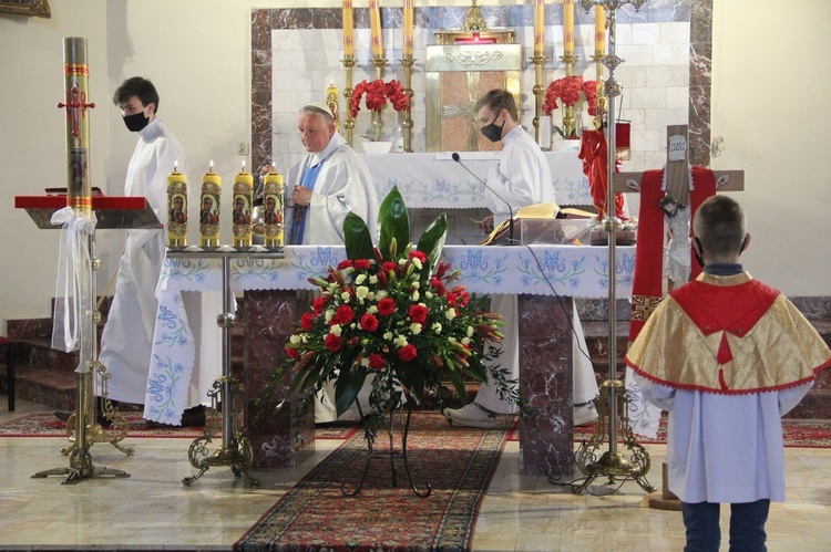 Łękawka. Poświęcenie kapliczki Matki Bożej Królowej Pokoju