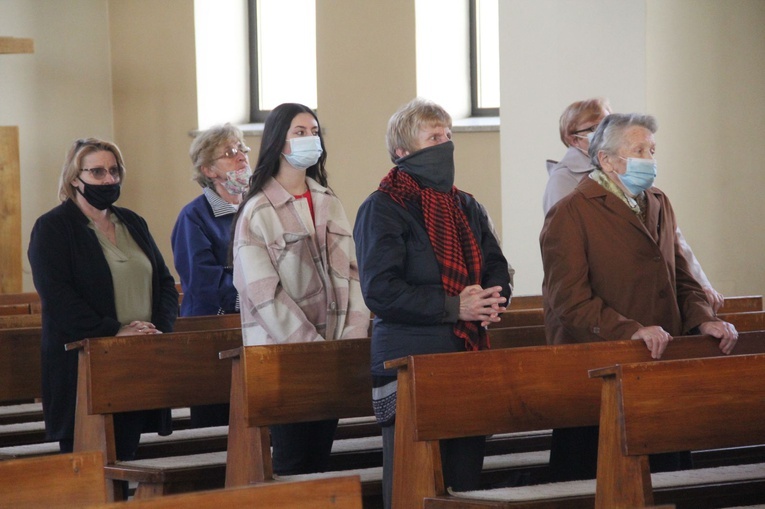 Łękawka. Poświęcenie kapliczki Matki Bożej Królowej Pokoju