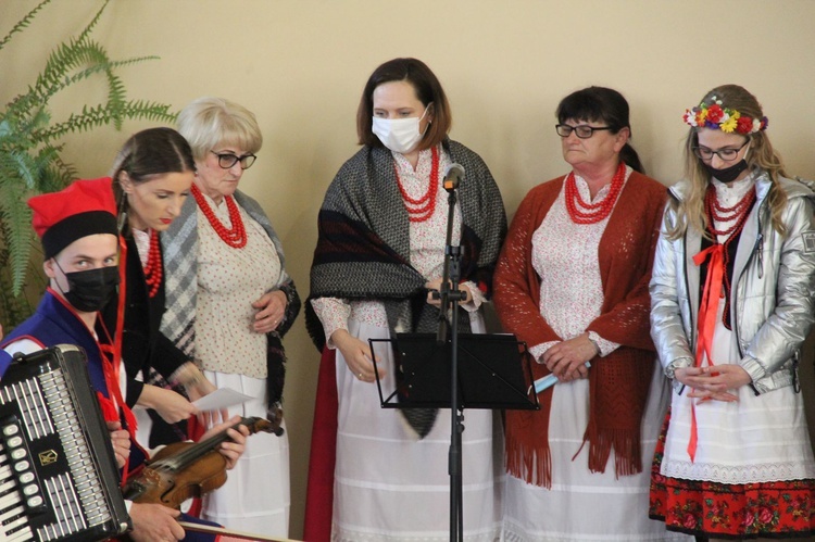 Łękawka. Poświęcenie kapliczki Matki Bożej Królowej Pokoju