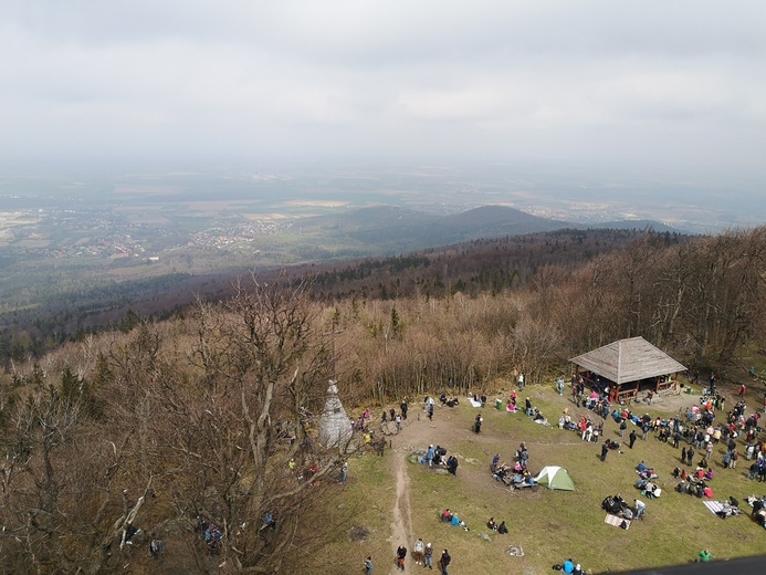 Pierwszomajowa pielgrzymka na Ślężę 2021