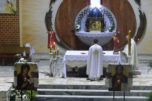 Greckokatolicka liturgia Wigilii Paschalnej w Bielsku-Białej-Leszczynach