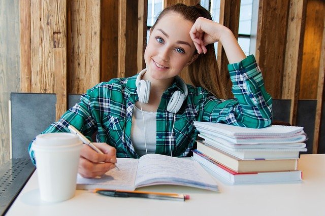 MEiN: Trwają pracę nad nowym programem skierowanym do wybitnych studentów