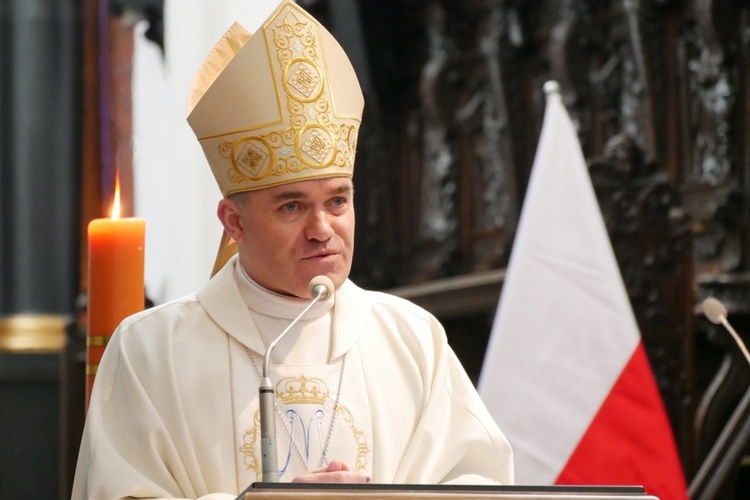 Eucharystia za śp. abp. Gocłowskiego