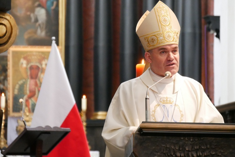 Eucharystia za śp. abp. Gocłowskiego