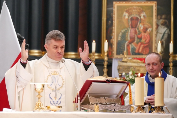 Eucharystia za śp. abp. Gocłowskiego