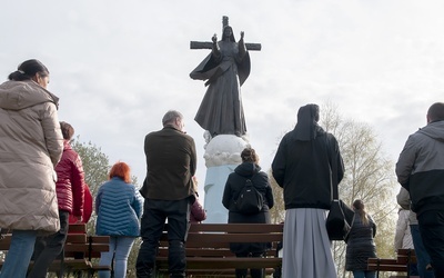 Wiosna u stóp Matki Bożej 