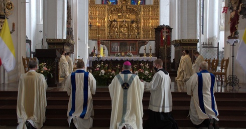 Msza św. za ojczyznę w bazylice Mariackiej