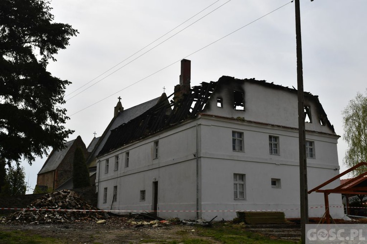 Pożar plebanii w Jakubowie już ugaszony