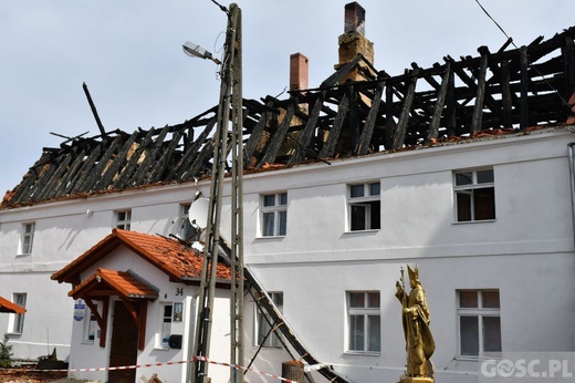 Pożar plebanii w Jakubowie już ugaszony
