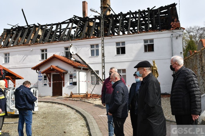 Pożar plebanii w Jakubowie już ugaszony