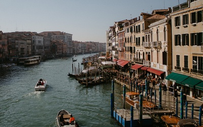 Włochy otwierają się dla turystów, premier zaprasza