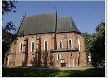 Piotrawińska parafia jest najstarszą w archidiecezji lubelskiej. 