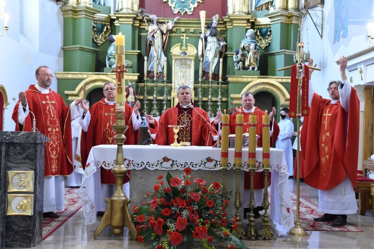 Bierzmowanie w Borzęcinie Górnym