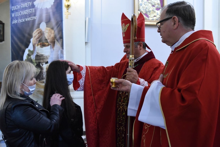 Bierzmowanie w Borzęcinie Górnym