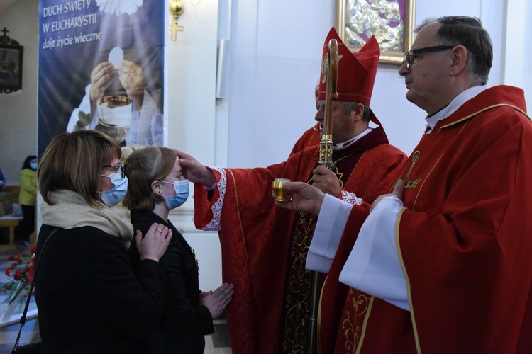 Bierzmowanie w Borzęcinie Górnym