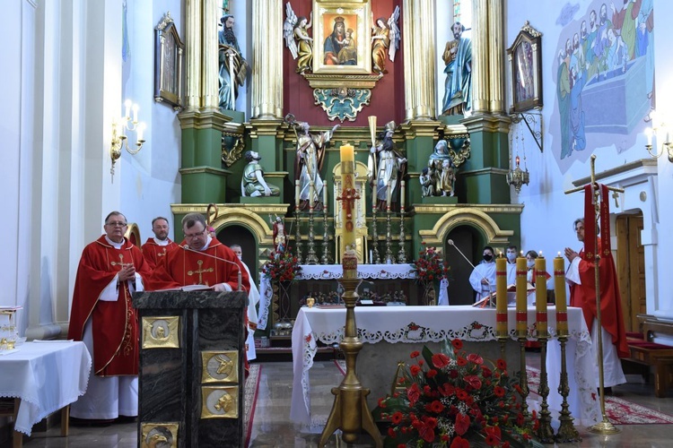 Bierzmowanie w Borzęcinie Górnym