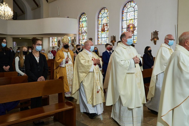 Wizytacja u św. Wojciecha w Wałbrzychu. Uroczystości z dwoma męczennikami