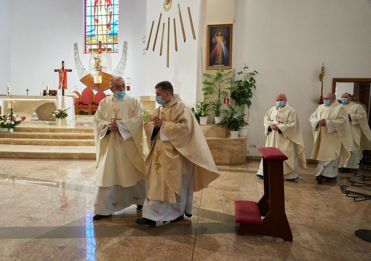 Wizytacja u św. Wojciecha w Wałbrzychu. Uroczystości z dwoma męczennikami