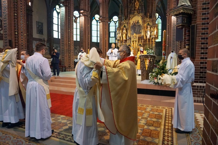 Święcenia diakonatu w katedrze gliwickiej