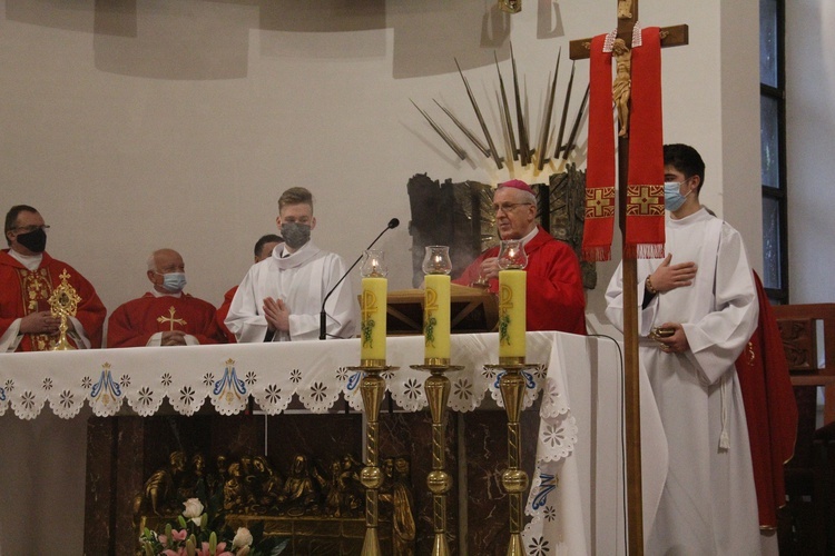 Uroczystościom odpustowym przewodniczył bp Mieczysław Cisło