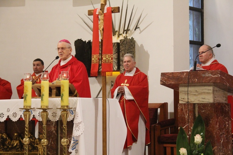 Uroczystościom odpustowym przewodniczył bp Mieczysław Cisło