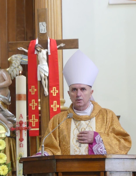 Ostatnie pożegnanie ks. prof. Józefa Kiedosa w Jaworzu - Msza św. pogrzebowa