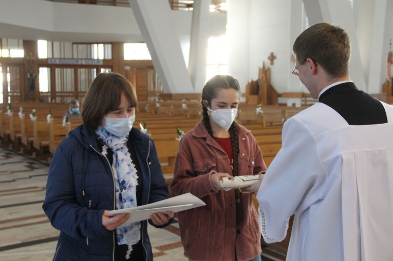 Dębica. Podziękowanie młodym za pomoc seniorom