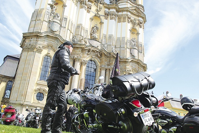 Maszyny i ich właściciele zjechali na VIII Pielgrzymkę Motocyklistów.