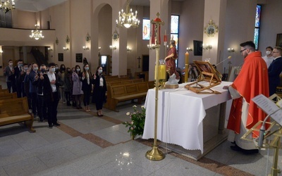 Młodzi przyrzekali wierność Bogu, Krzyżowi i Ojczyźnie oraz dobroć dla bliźniego.