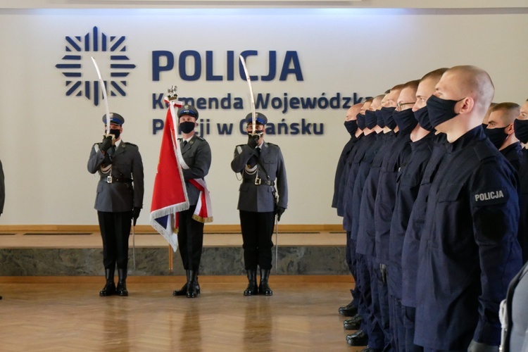 Nowi policjanci w pomorskiej policji