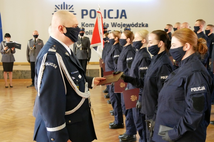 Nowi policjanci w pomorskiej policji