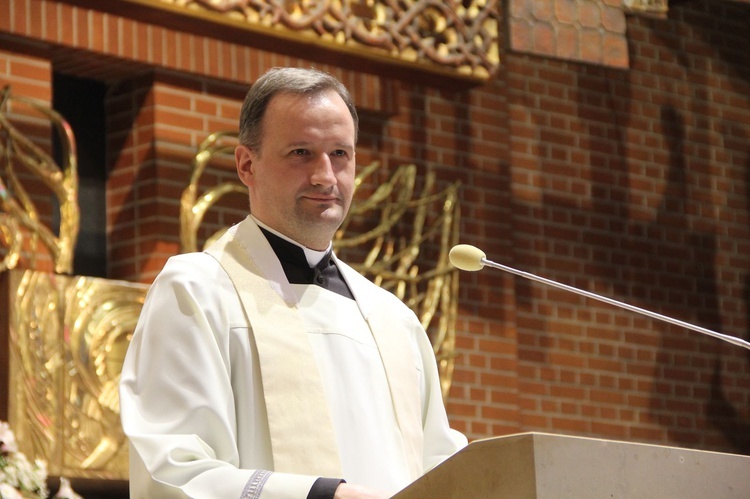 Mielec. Rejonowy dzień skupienia dla nadzwyczajnych szafarzy Komunii św.