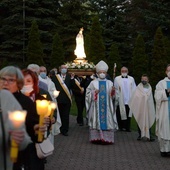 W tym roku procesja fatimska przeszła jedynie wokół kościoła.