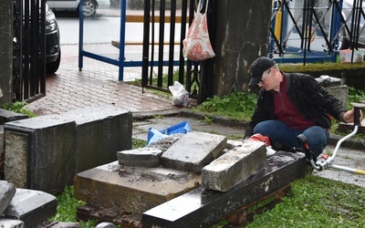 Nowy Targ. Prace porządkowe na cmentarzu żydowskim 