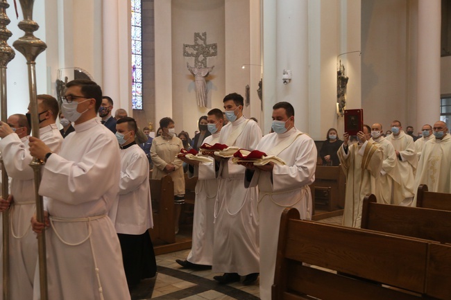 Katowice. Święcenia prezbiteratu (1)