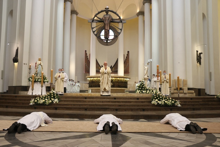 Katowice. Święcenia prezbiteratu (2)