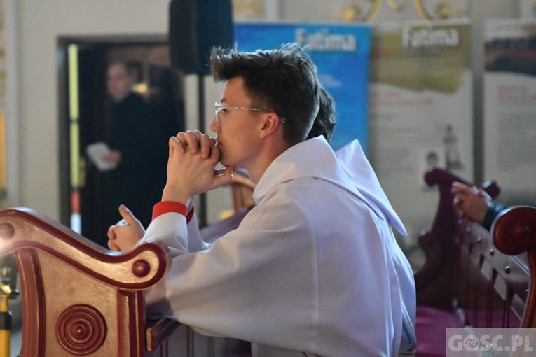 Czuwanie "Spotkać Zmartwychwstałego" dla młodzieży w Świebodzinie