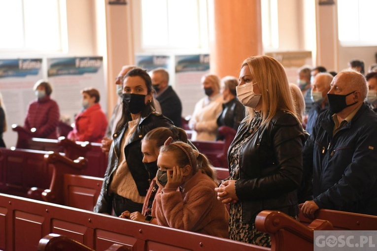 Czuwanie "Spotkać Zmartwychwstałego" dla młodzieży w Świebodzinie