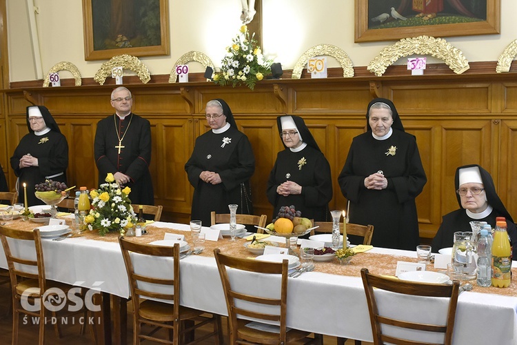 60-lecie profesji siedmiu franciszkanek i jeden złoty jubileusz